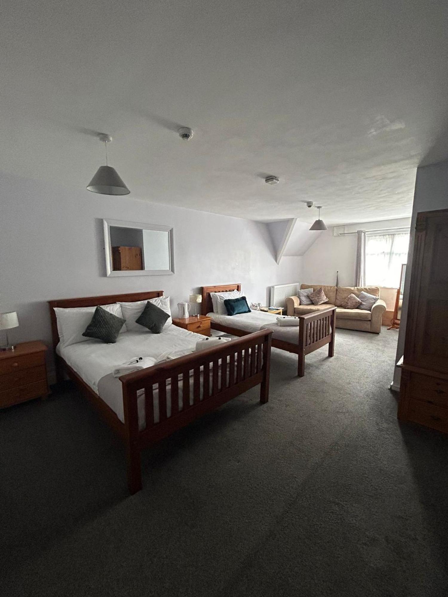 The Wheatley Hotel Doncaster Extérieur photo