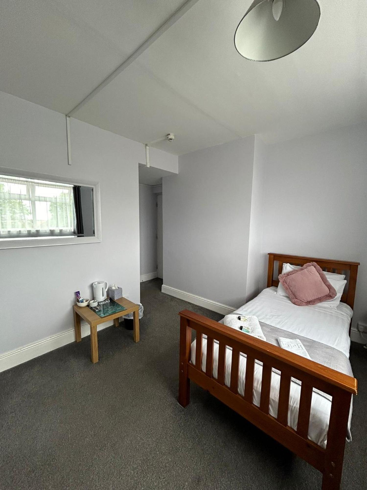 The Wheatley Hotel Doncaster Extérieur photo