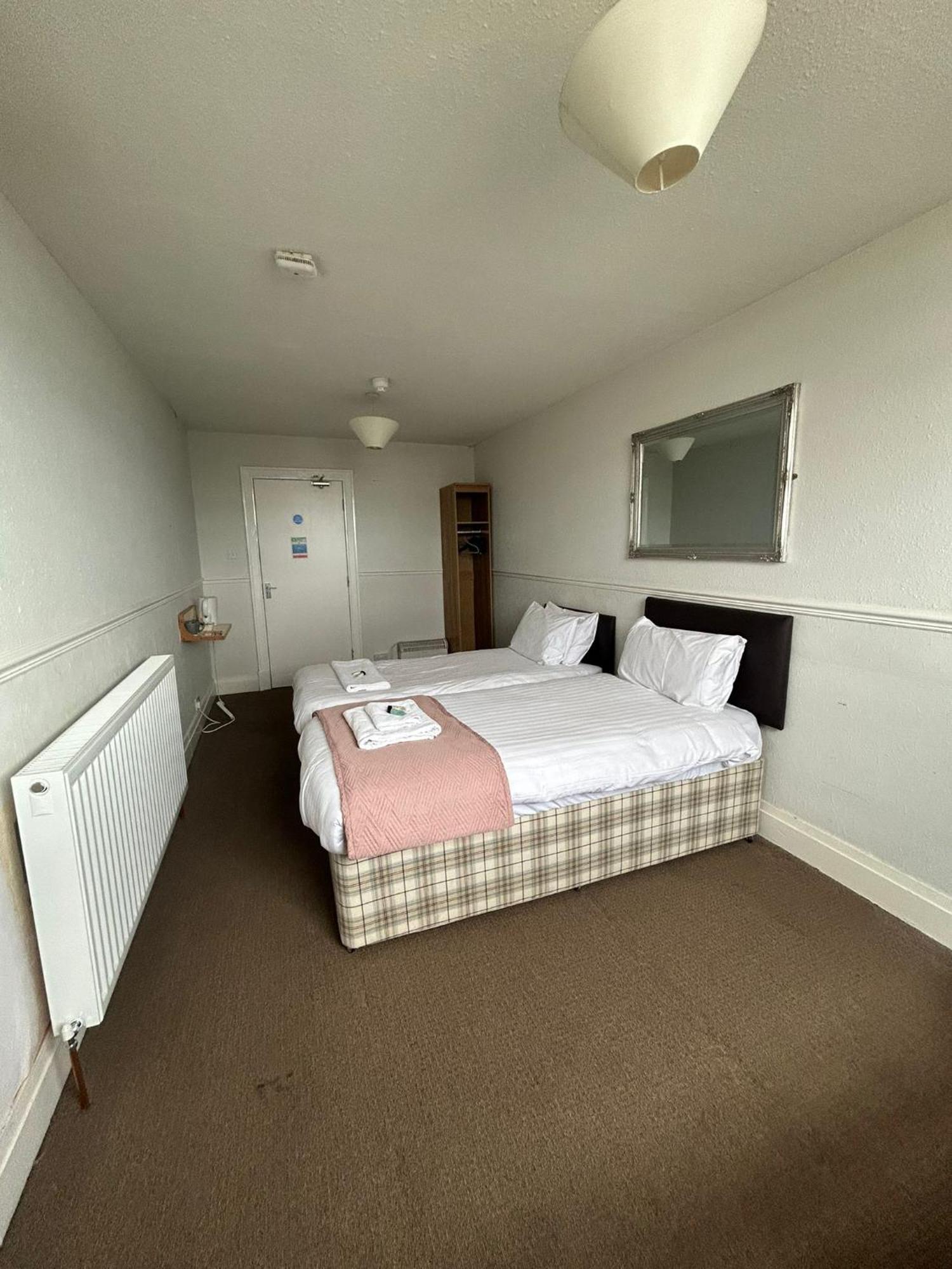 The Wheatley Hotel Doncaster Extérieur photo