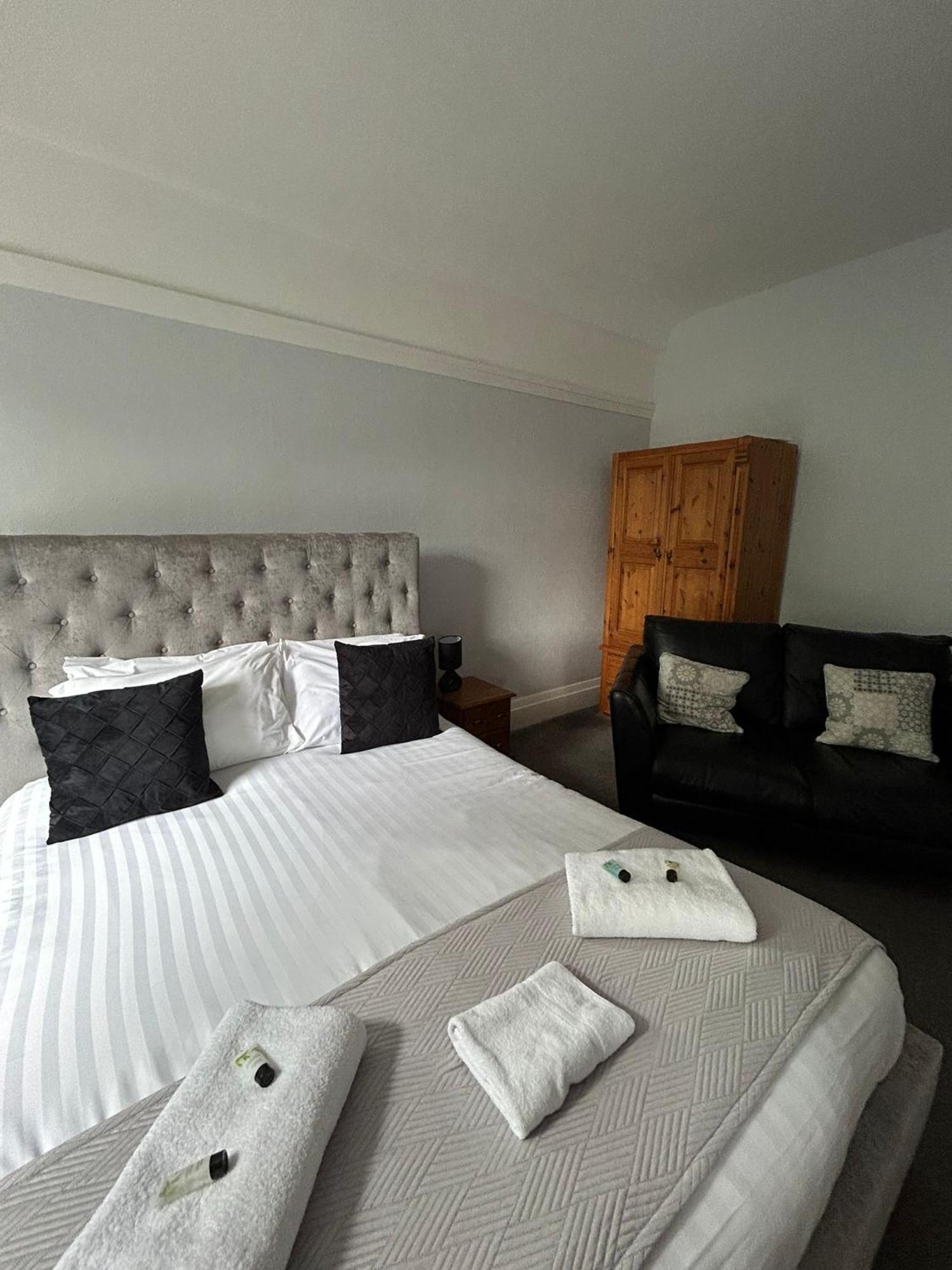 The Wheatley Hotel Doncaster Extérieur photo
